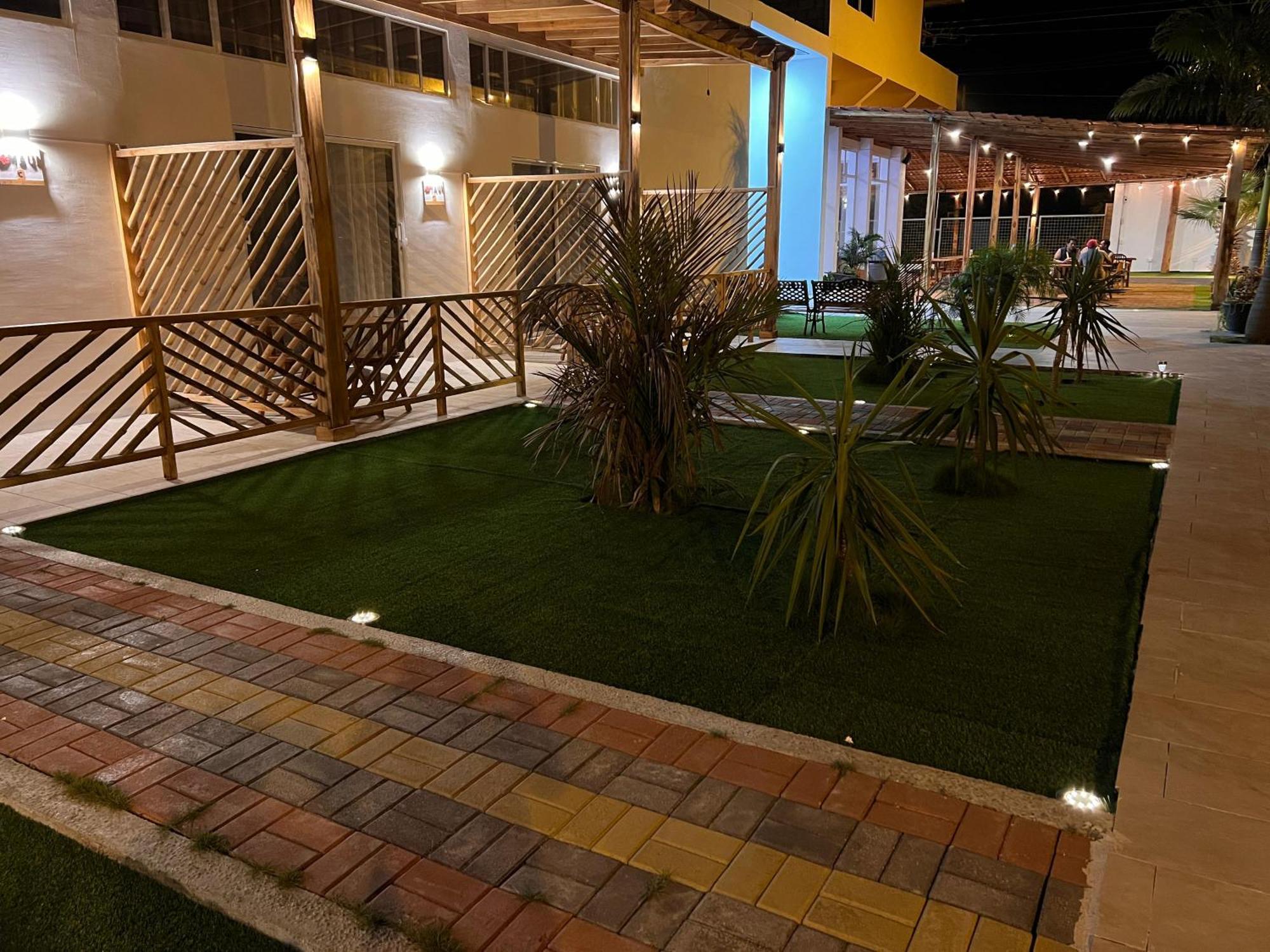 Ohana Beach Hotel بلاياس المظهر الخارجي الصورة