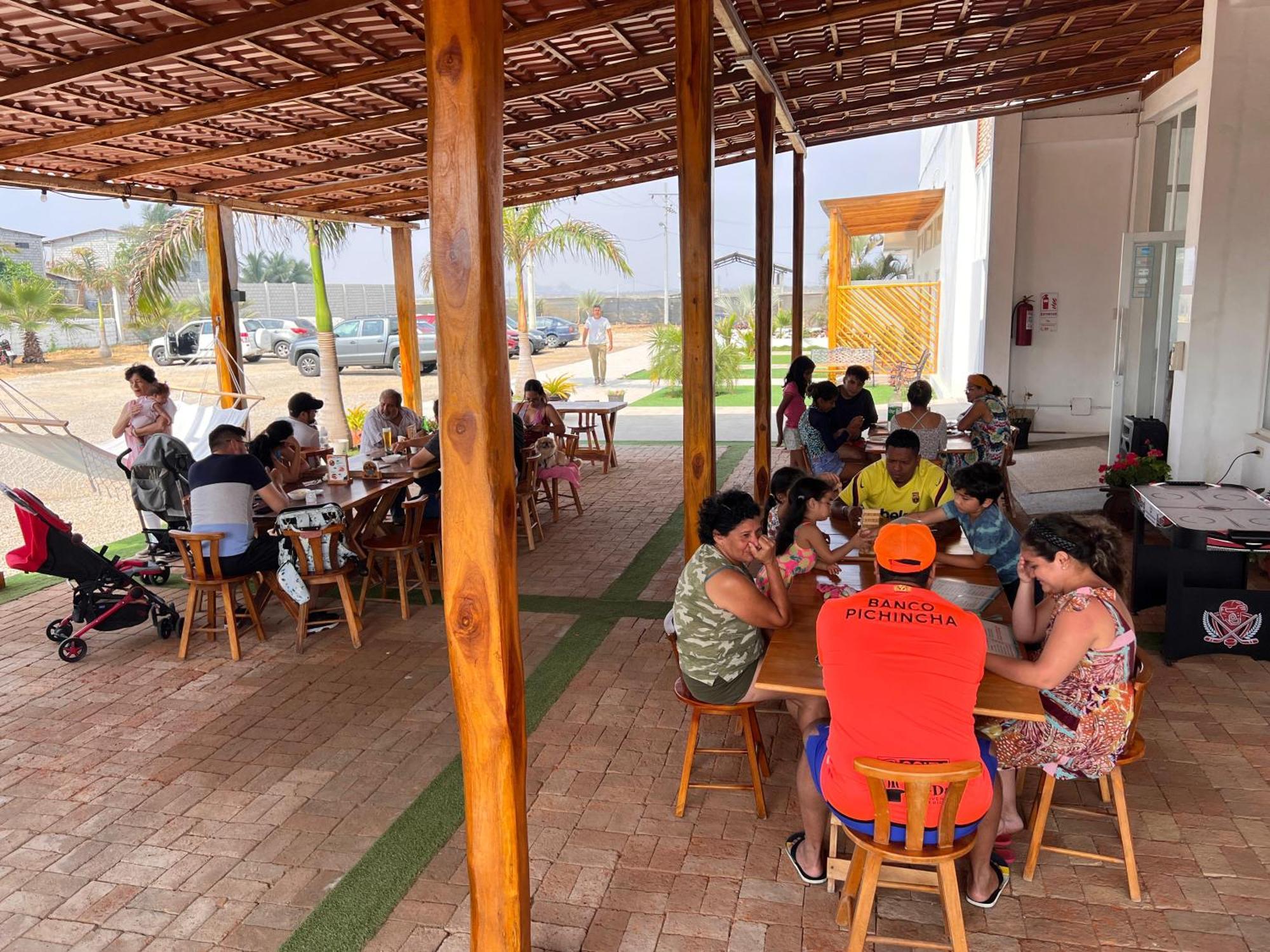 Ohana Beach Hotel بلاياس المظهر الخارجي الصورة
