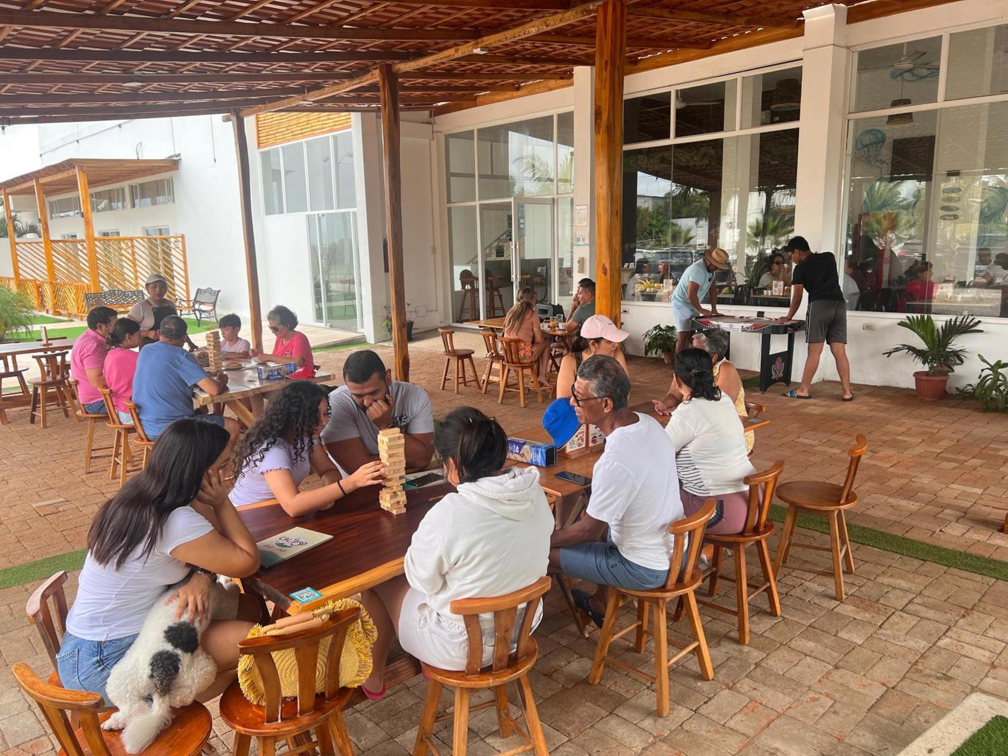 Ohana Beach Hotel بلاياس المظهر الخارجي الصورة